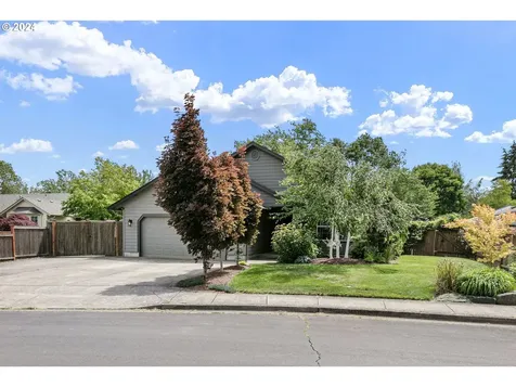 835 W 17th Avenue Junction City OR 97448