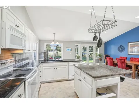 2438 Mulberry Avenue Longview WA 98632