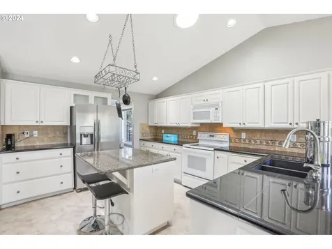 2438 Mulberry Avenue Longview WA 98632
