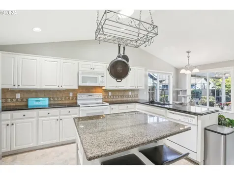 2438 Mulberry Avenue Longview WA 98632
