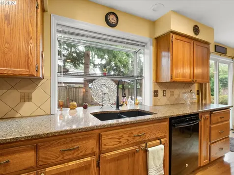 15611 NE 14th Street Vancouver WA 98684