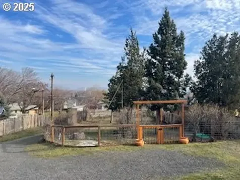 3214 W 10th Street The Dalles OR 97058