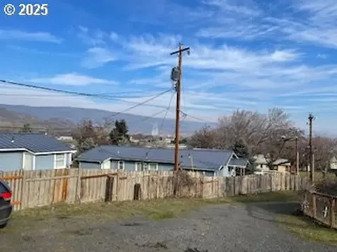 3214 W 10th Street The Dalles OR 97058