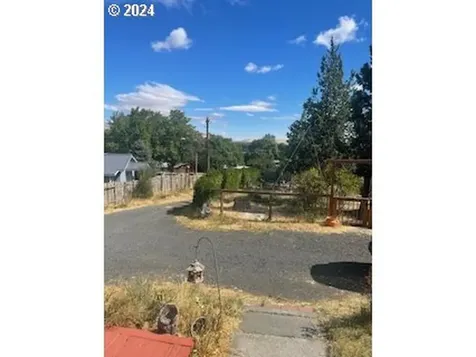 3214 W 10th Street The Dalles OR 97058