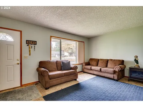 707 NW 2nd Avenue Battle Ground WA 98604
