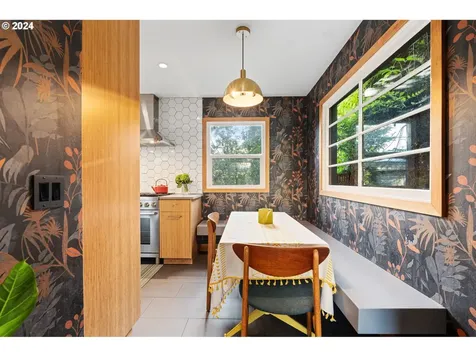 3555 Se 66th Avenue Portland OR 97206