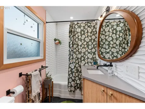 3555 Se 66th Avenue Portland OR 97206