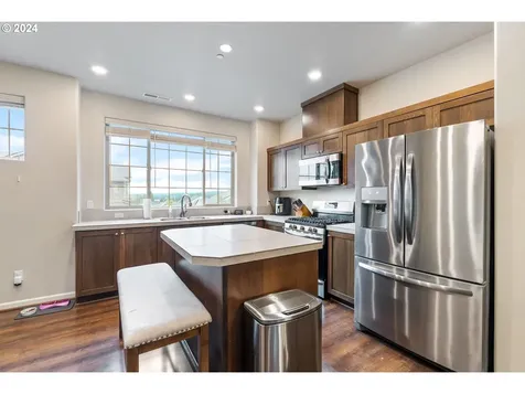7178 Nw Elise Avenue Portland OR 97229