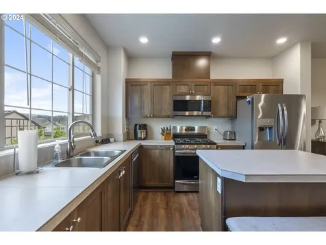 7178 Nw Elise Avenue Portland OR 97229