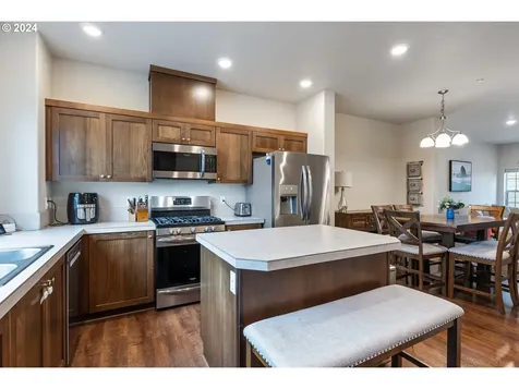 7178 Nw Elise Avenue Portland OR 97229