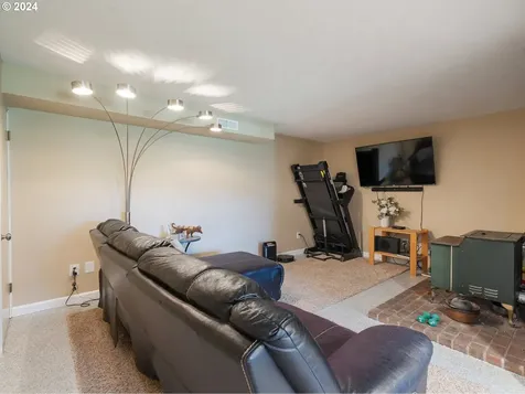 67678 Nicolai Road Rainier OR 97048
