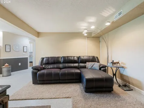 67678 Nicolai Road Rainier OR 97048