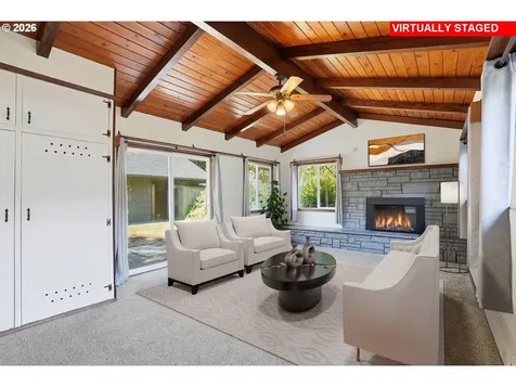 2832 NE Fremont Drive Portland OR 97220
