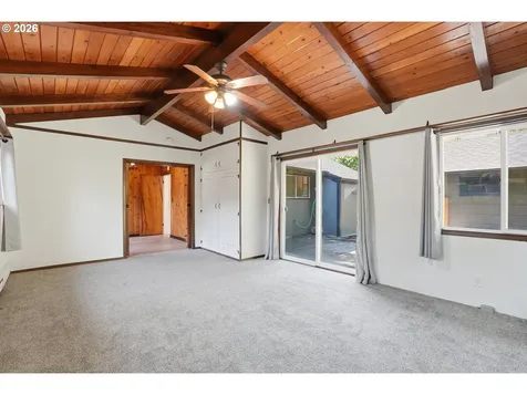 2832 NE Fremont Drive Portland OR 97220