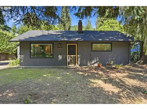 2832 NE Fremont Drive Portland OR 97220