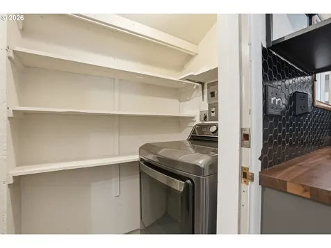 2832 NE Fremont Drive Portland OR 97220