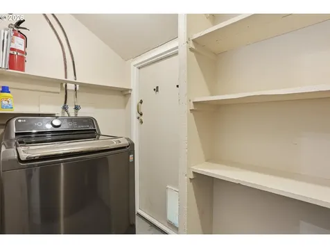 2832 NE Fremont Drive Portland OR 97220
