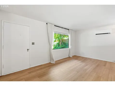 2832 NE Fremont Drive Portland OR 97220
