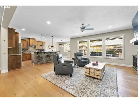 12506 Nw 31st Avenue Vancouver WA 98685