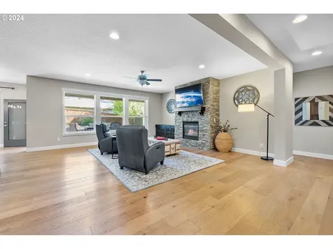 12506 Nw 31st Avenue Vancouver WA 98685