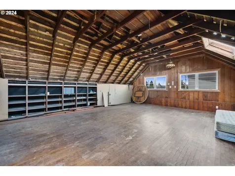 2402 7th Street Tillamook OR 97141