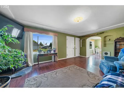 2402 7th Street Tillamook OR 97141
