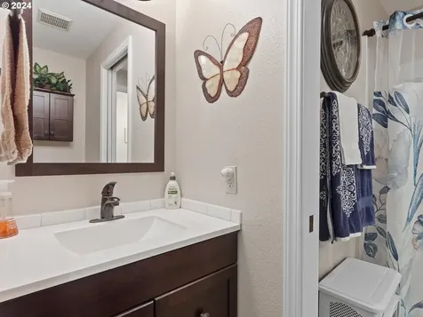 4011 Plomondon Street Vancouver WA 98661