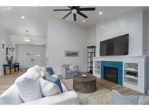 90292 Shore Lane Eugene OR 97402