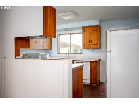 92244 Nowlans Drive Astoria OR 97103
