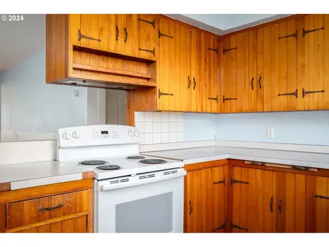 92244 Nowlans Drive Astoria OR 97103