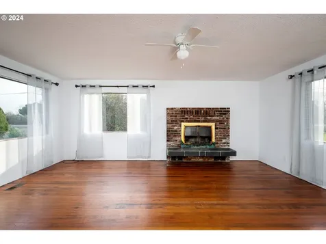 92244 Nowlans Drive Astoria OR 97103