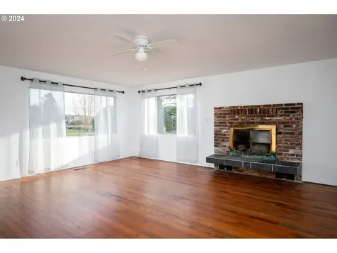 92244 Nowlans Drive Astoria OR 97103