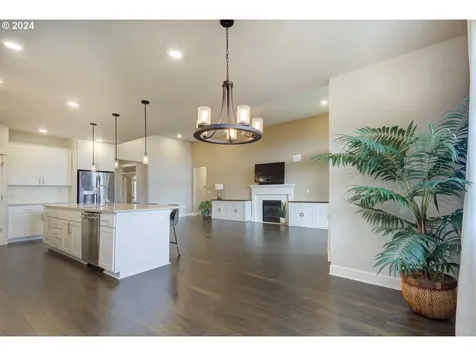 1615 S 47th Place Ridgefield WA 98642