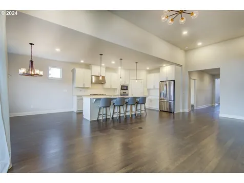 1615 S 47th Place Ridgefield WA 98642
