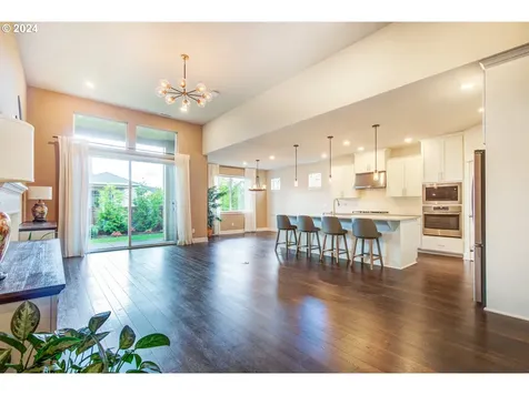 1615 S 47th Place Ridgefield WA 98642