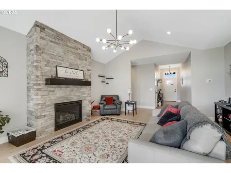 37364 American Street Sandy OR 97055