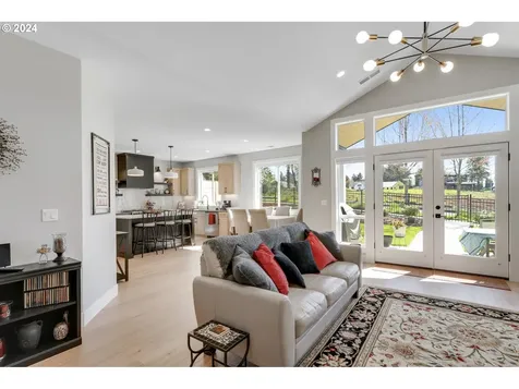 37364 American Street Sandy OR 97055