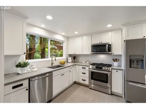 6210 Childs Road Lake Oswego OR 97035