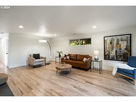 6210 Childs Road Lake Oswego OR 97035