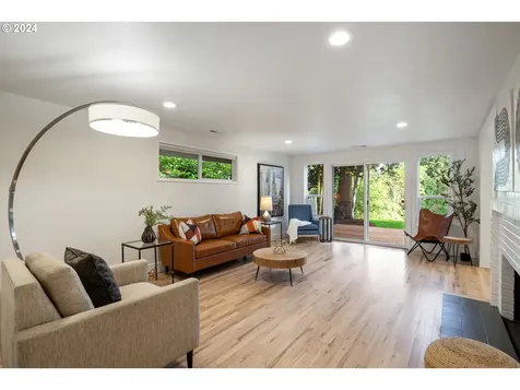 6210 Childs Road Lake Oswego OR 97035