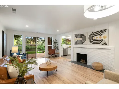 6210 Childs Road Lake Oswego OR 97035