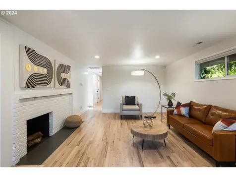 6210 Childs Road Lake Oswego OR 97035
