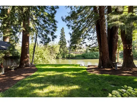 6210 Childs Road Lake Oswego OR 97035