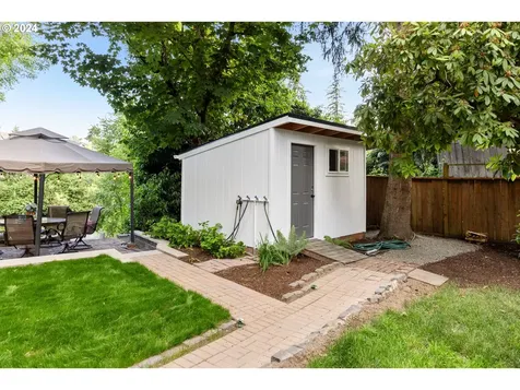 6210 Childs Road Lake Oswego OR 97035