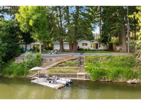 6210 Childs Road Lake Oswego OR 97035