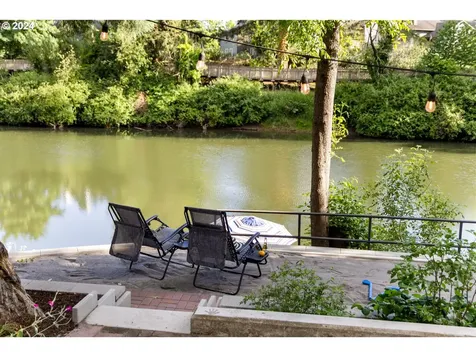 6210 Childs Road Lake Oswego OR 97035