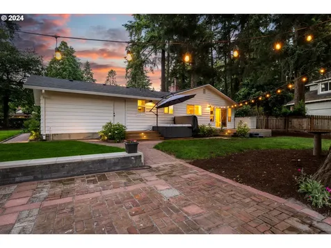 6210 Childs Road Lake Oswego OR 97035