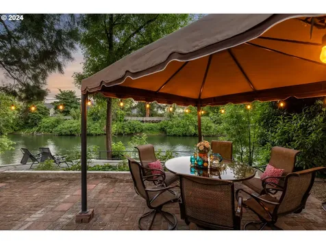 6210 Childs Road Lake Oswego OR 97035