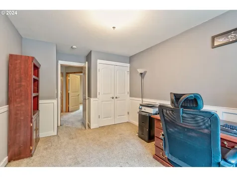 680 N R Street Washougal WA 98671