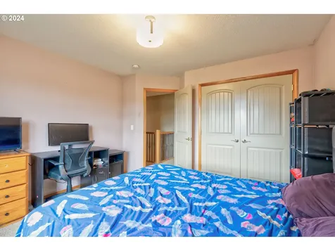 680 N R Street Washougal WA 98671